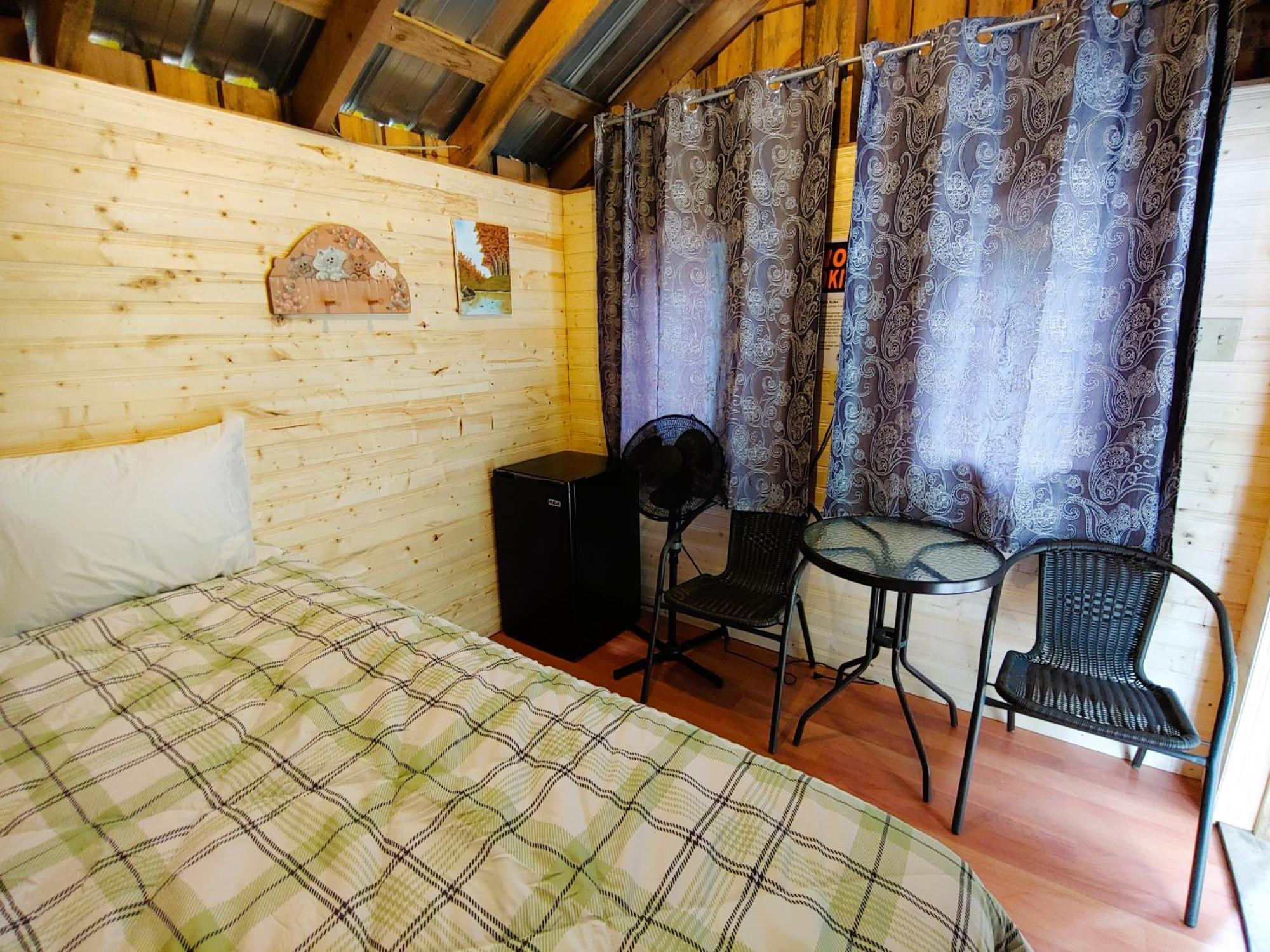 Oakhill Pines Campground Bridgewater Exteriör bild